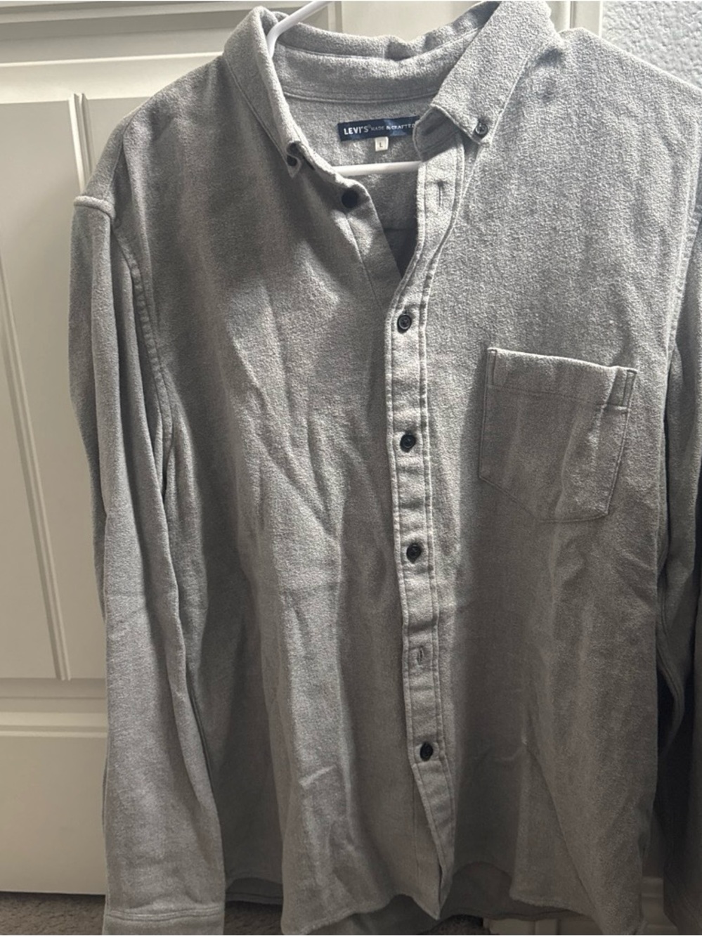 Levi's Men's Light Gray Button-Down Long Sleeve Shirt